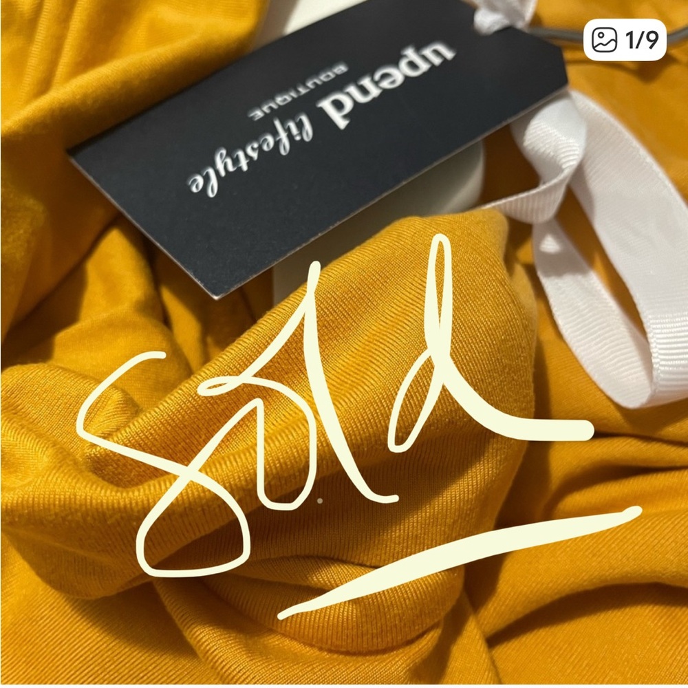 **SOLD** 
Mustard Yellow. Flattering fit turtleneck. Long sleeve